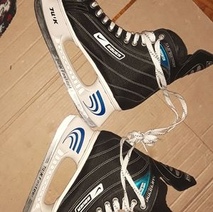 Hockey skates